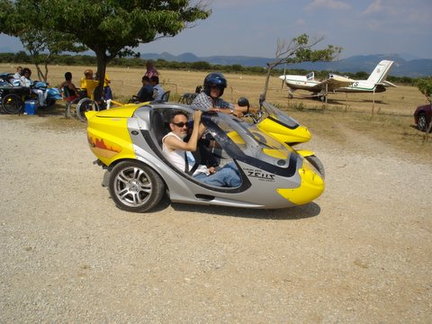 moto et side car de l'association Handicar Motards solidarit�